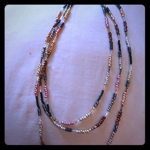Selling a beauitful necklace 3 in 1